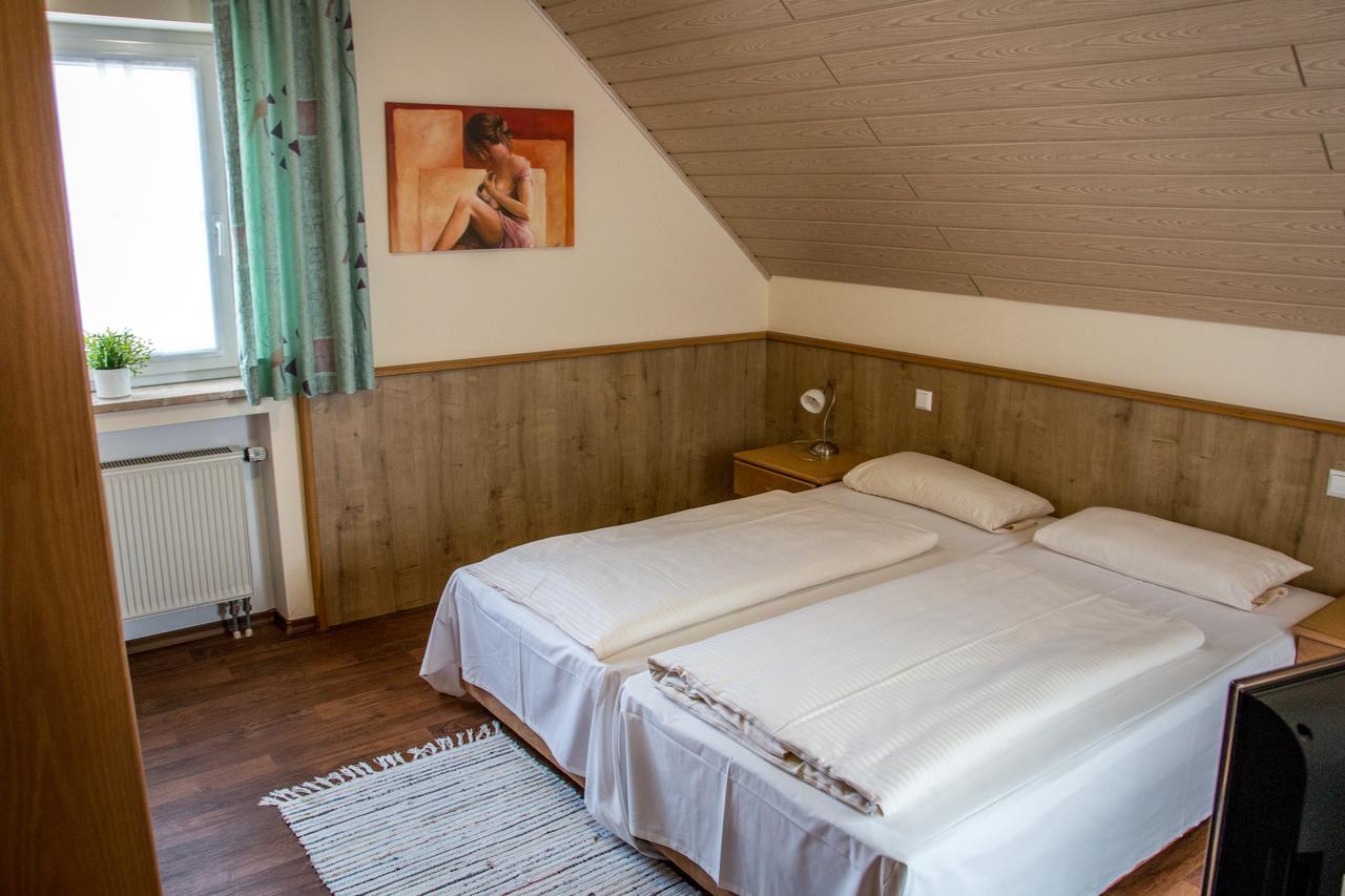 Gasthof Zum Ochsen Waldstetten Kültér fotó