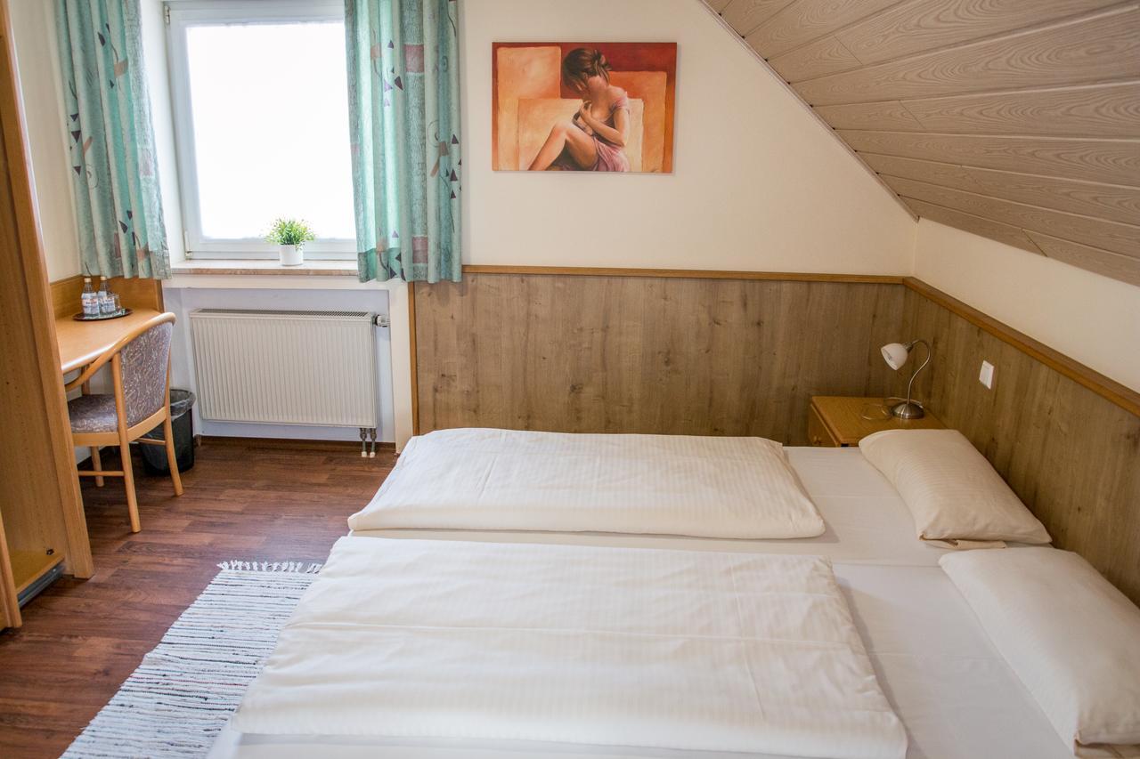 Gasthof Zum Ochsen Waldstetten Kültér fotó